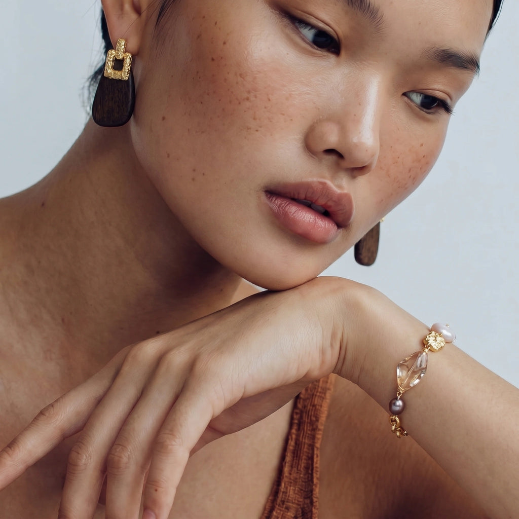 Pendientes colgantes de madera ornamentados