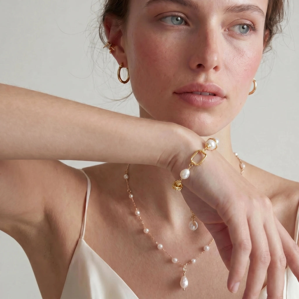 Pulsera de Cadena con Perla Dorada